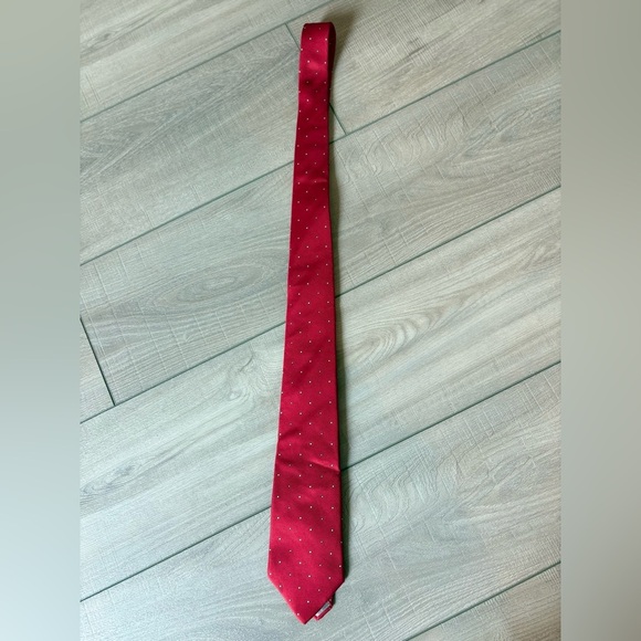 Christian Dior All Silk Elegant Red Silk Tie Made in Italy - Picture 2 of 7